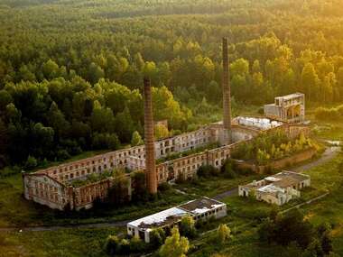 Sołtyków - ruiny cegielni 2.jpg